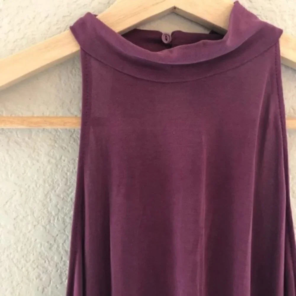Boutique‎ Victoria & Sophia Dark Wine Red High Neck Halter Tank Top S